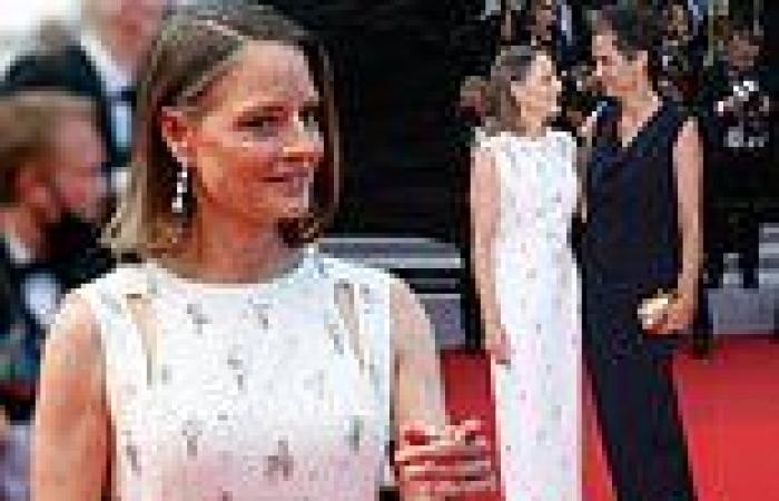 Cannes Film Festival: Jodie Foster hits red carpet with wife Alexandra Hedison ...