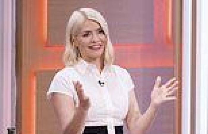 Holly Willoughby left red-faced as Gino D'Acampo proposes NAKED Euro bet on ...