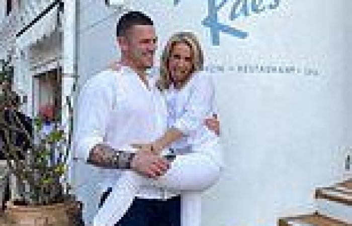 Luke Burgess shares a very racy picture with his girlfriend Toi May