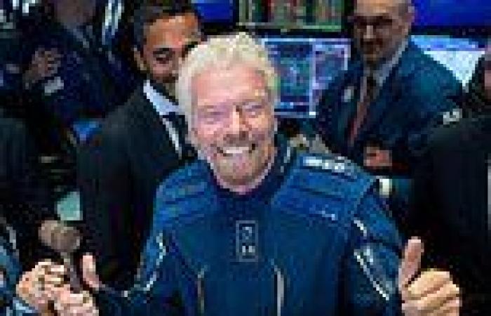 Jeff Bezos congratulates Richard Branson on his maiden space voyage