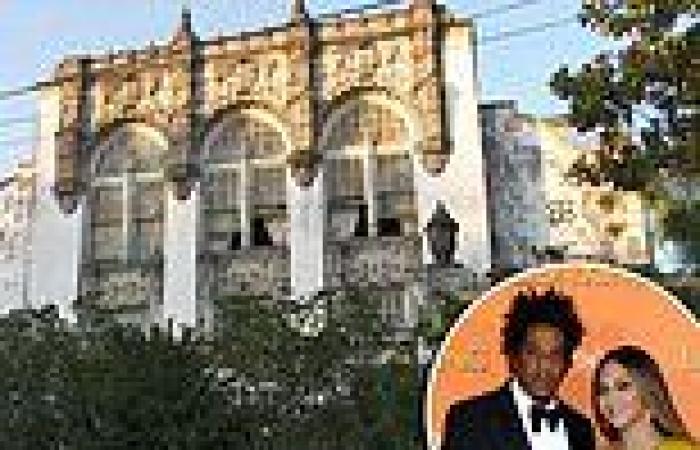 Beyonce and Jay Z's New Orleans mansion catches fire