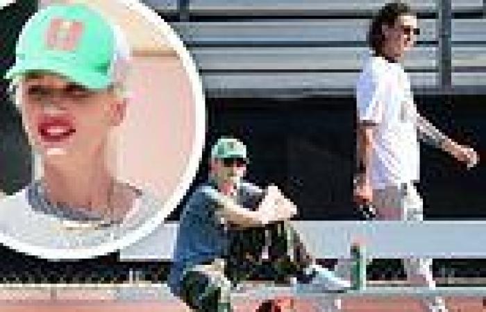 Gwen Stefani and ex-husband Gavin Rossdale keep their distance at son's game ...