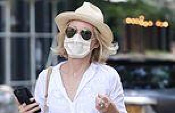 Naomi Watts goes incognito in a mask, sunglasses and a hat