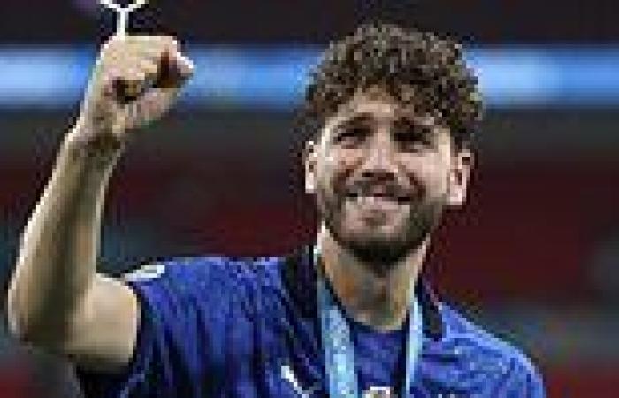 sport news Liverpool 'enter the race for Italy and Sassuolo star Manuel Locatelli'