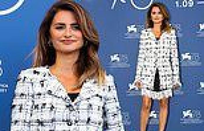 Penelope Cruz exudes style in tweed Chanel jacket for Madres Paralelas photo ...