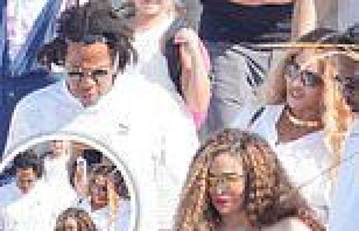 Beyonce and Jay-Z grab lunch with the singer's mother Tina Knowles in Cannes