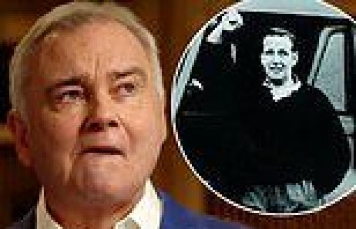 Eamonn Holmes breaks down in tears as he pays tribute to his late father 31 ...