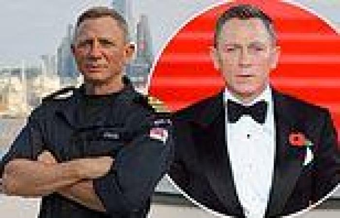 Daniel Craig is made an honorary Commander in the Royal Navy