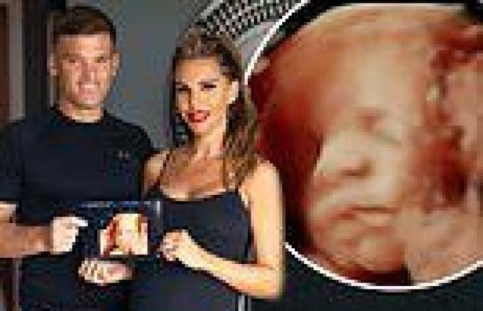 Pregnant Danielle Lloyd and her husband Michael O'Neill proudly show their 3D ...