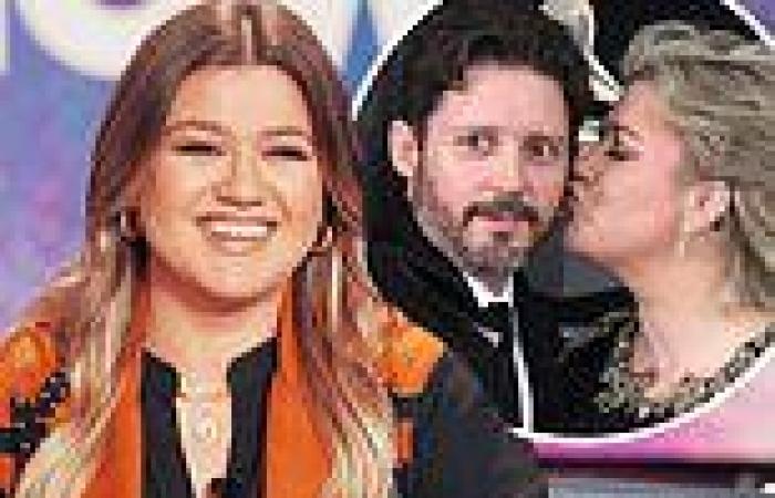 Kelly Clarkson is declared 'legally single' amid bitter divorce with ex Brandon ...