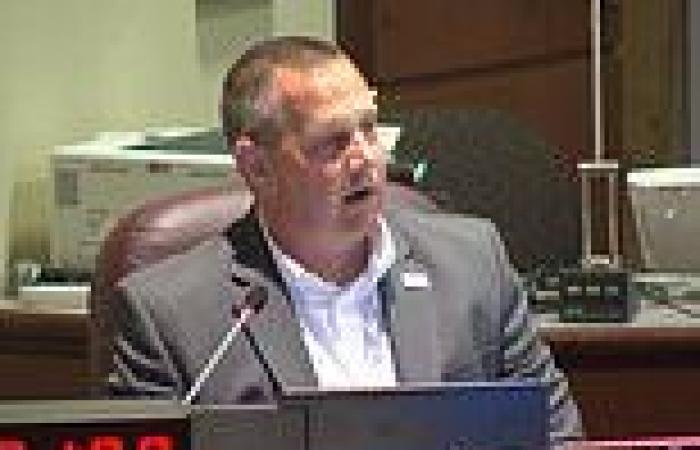 Parents demand resignation of Loudoun County superintendent after rape ...