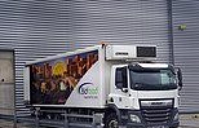 Leading transport firm quits the Road Haulage Association as row over lorry ...