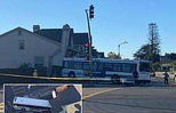 Bus smashes into Oakland home after being hit by a stolen car which was fleeing ...