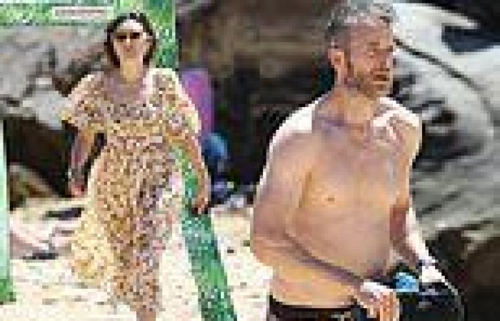 Zoë Foster Blake looks chic at Sydney beach with shirtless husband Hamish and ...