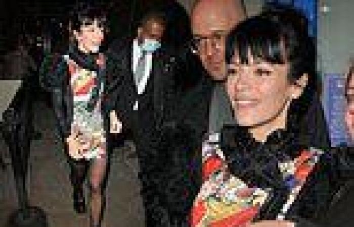 Lily Allen leaves Noël Coward theatre for the last time