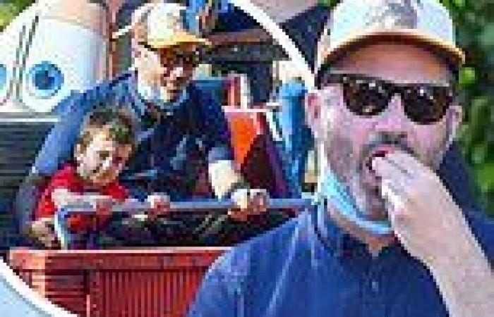 Jimmy Kimmel has a magical day at Disneyland with wife Molly McNearney and ...