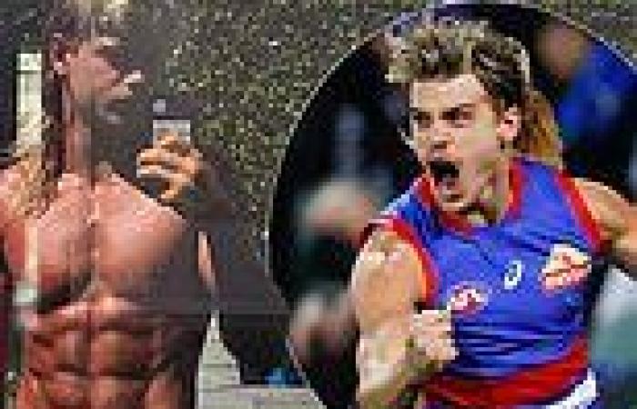 AFL: Bailey Smith flaunts his insanely toned body in Instagram selfie
