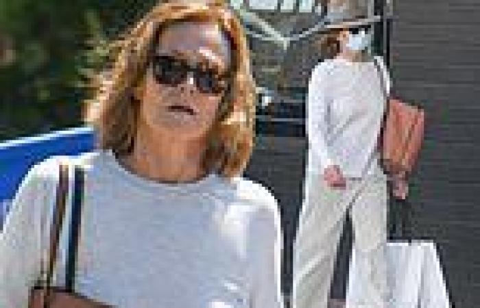 Sigourney Weaver does a spot of shopping on Sydney's upmarket North Shore