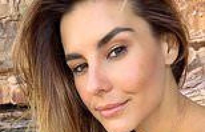 Melbourne radio star Lauren Phillips makes heartfelt on-air apology