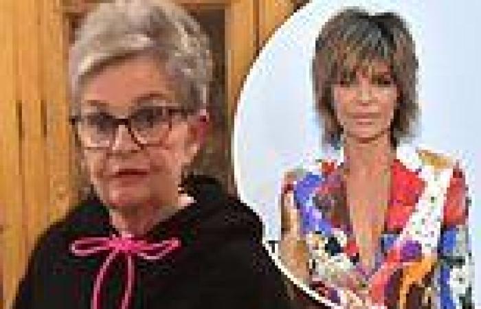 Lisa Rinna reveals mom Lois, 93, had another stroke and is in 'transition': 'I ...
