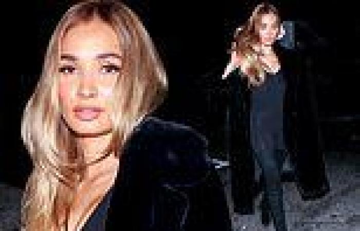 Pia Mia cuts a seriously stylish figure in a velvet overcoat and a form-hugging ...