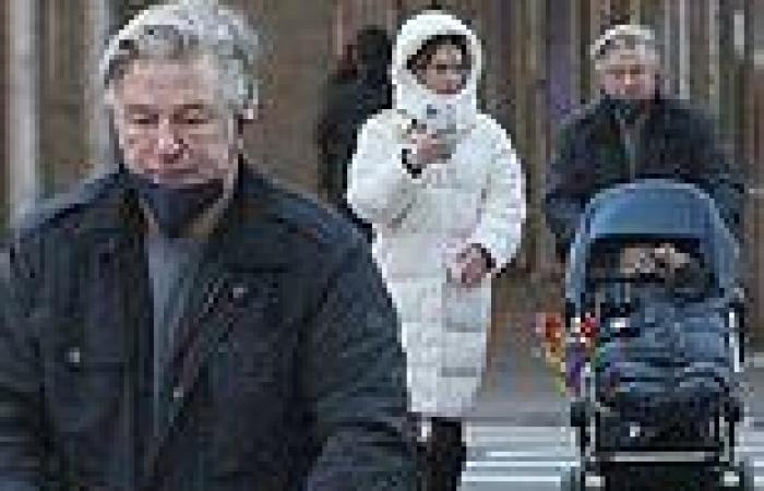 Alec Baldwin steps out for a stroll with his wife Hilaria in New York after ...