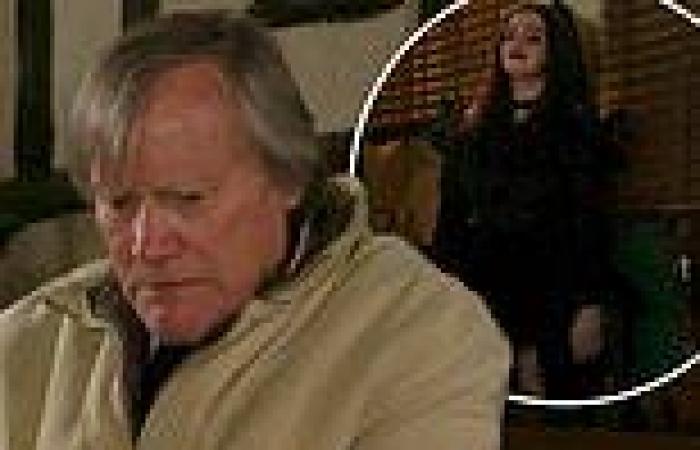 Coronation Street fans are left in tears as beloved Roy Cropper LEAVES the ...