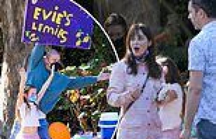 Channing Tatum helps daughter Everly with lemonade stand in LA and gets a visit ...