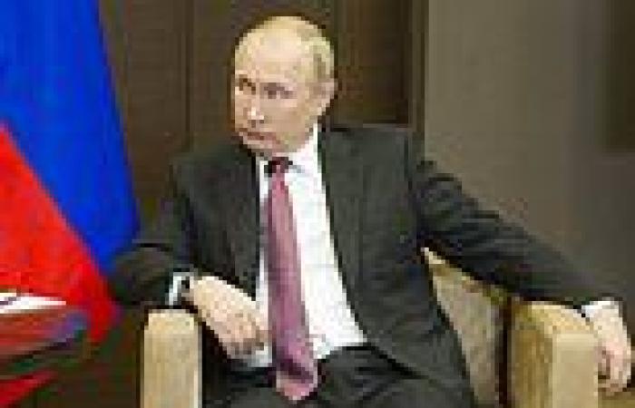 Britain warns Putin not to invade Ukraine as Kremlin is accused of hatching ...