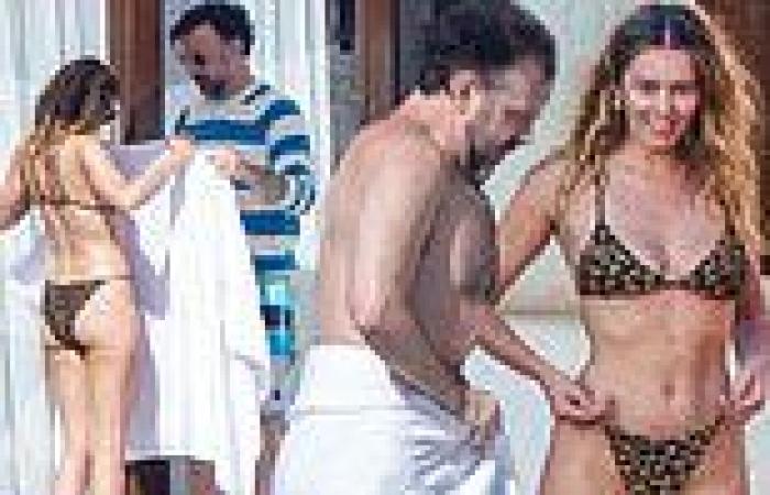 Jason Sudeikis shows Ted Lasso kindness as he wraps bikini-clad lover Keely ...