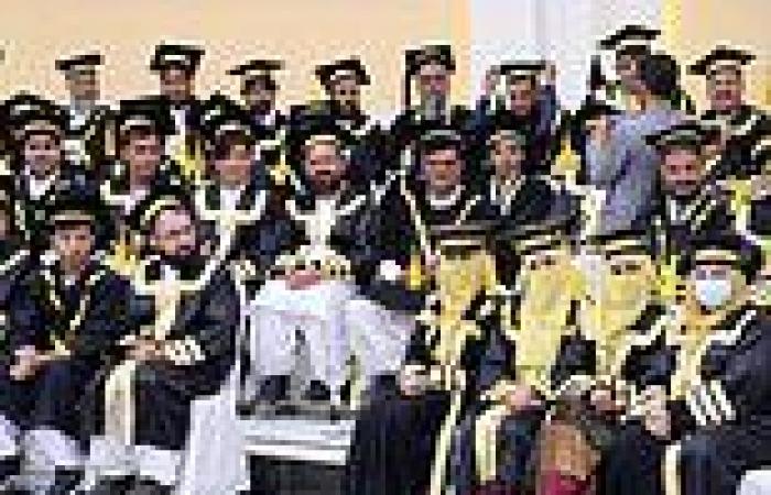 Female students in Afghanistan graduate from private university - watched on by ...