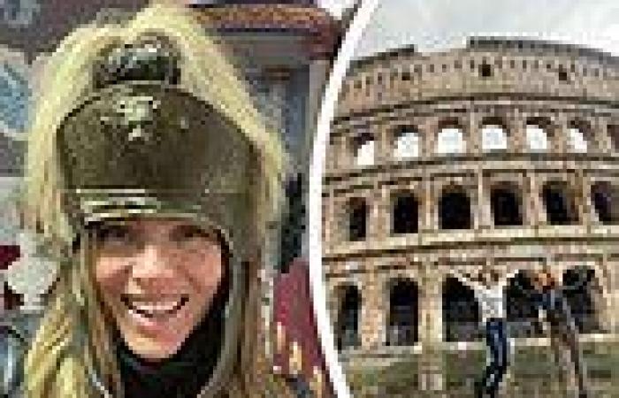 Elsa Pataky goes sightseeing in Rome and poses for some fun snaps at ...