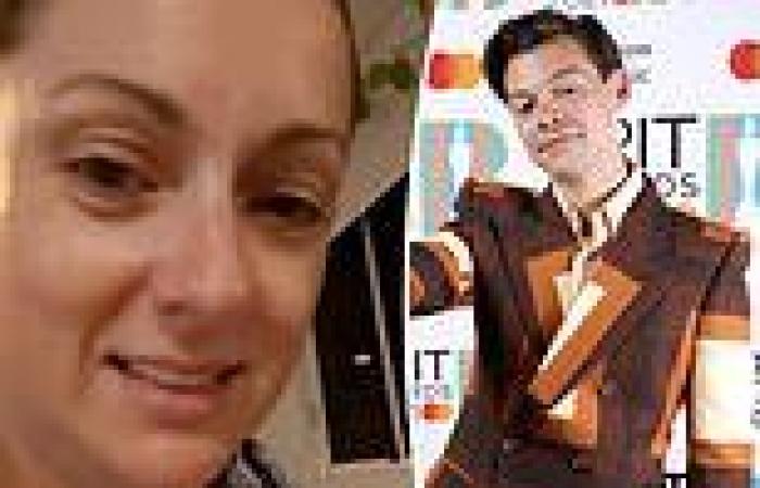 Comedian Celeste Barber gushes over pop star Harry Styles as he reads her a ...