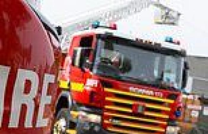 One person dies after fire tore through Ringwood home in Melbourne on Monday ...