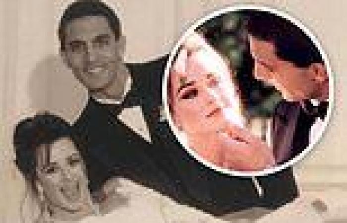 Kyle Richards posts wedding throwbacks as she celebrates 26th anniversary with ...