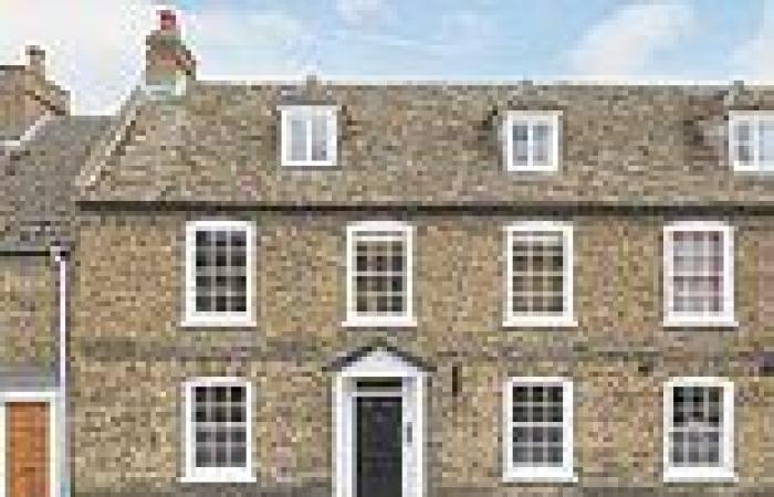 Sunday 8 May 2022 01:23 PM Oliver Cromwell's 17th century pub converted into four-bed luxury home goes on ... trends now