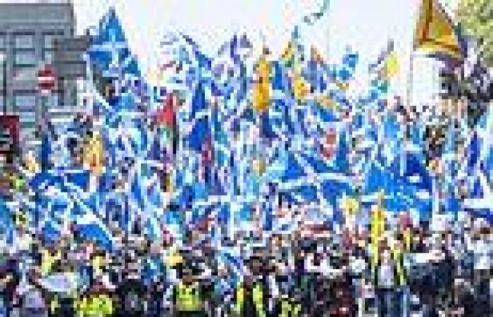 Saturday 14 May 2022 05:40 PM Scottish protesters march for independence after SNP election gains in local ... trends now