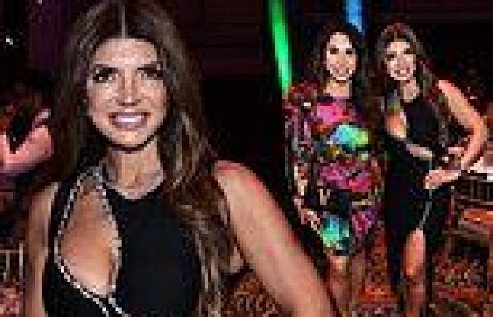Saturday 14 May 2022 02:31 PM Teresa Giudice parties with RHONJ co-star Jennifer Aydin at gala for homeless ... trends now