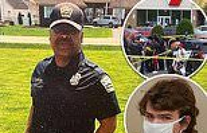 Sunday 15 May 2022 02:40 PM Ex-cop is hailed a 'hero' after firing at Buffalo shooter 'multiple times' trends now