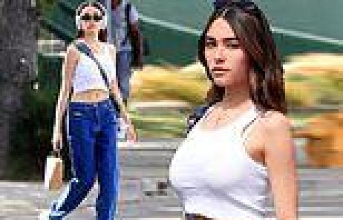 Sunday 15 May 2022 09:07 PM Madison Beer bares her flat stomach in a crop top as she checks out a farmers' ... trends now
