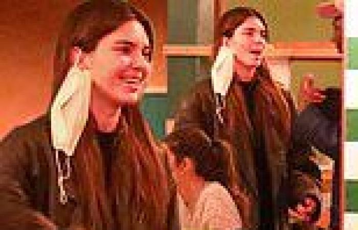 Tuesday 17 May 2022 08:13 AM Kendall Jenner bundles up in an oversized black leather jacket as she attends a ... trends now