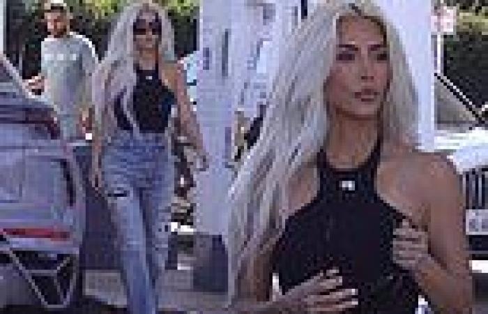 Tuesday 17 May 2022 04:10 PM Kim Kardashian rocks a casual look with a black halter top as she fills up ... trends now