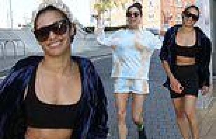 Wednesday 18 May 2022 10:55 AM Strictly's Karen Hauer flashes her abs in a skimpy black sports bra trends now