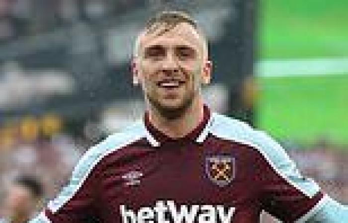 sport news Manchester United should sign Jarrod Bowen from West Ham insists Andy Townsend  trends now