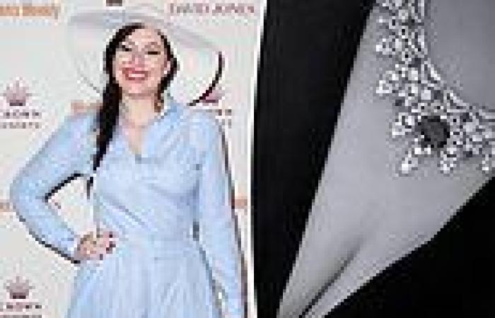 Wednesday 18 May 2022 08:49 AM Francesca Packer to wear sapphire Bulgari choker to Gold Dinner trends now