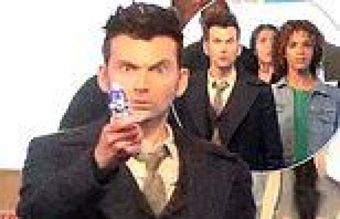 Thursday 19 May 2022 05:31 PM David Tennant holds up sonic screwdriver as he films scenes with Catherine Tate ... trends now