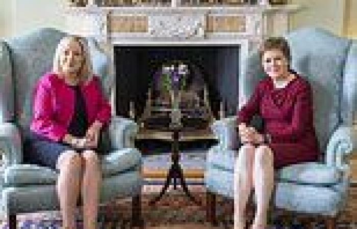 Friday 20 May 2022 04:28 PM Sturgeon meets Sinn Fein's Michelle O'Neill amid push to break up UK  trends now
