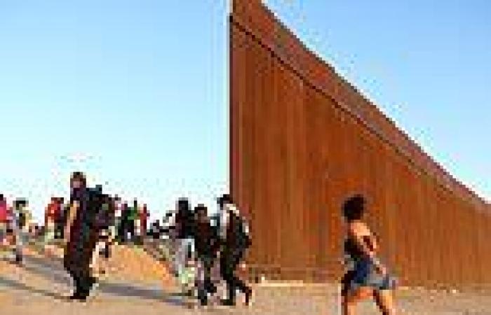 Friday 20 May 2022 06:52 PM Migrants pour through gaps in the border wall with Title 42 set to expire MONDAY trends now