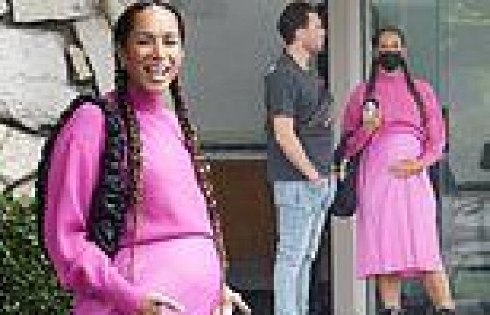 Friday 20 May 2022 11:22 AM Pregnant Leona Lewis departs birthing class in a purple polo neck sweater and ... trends now