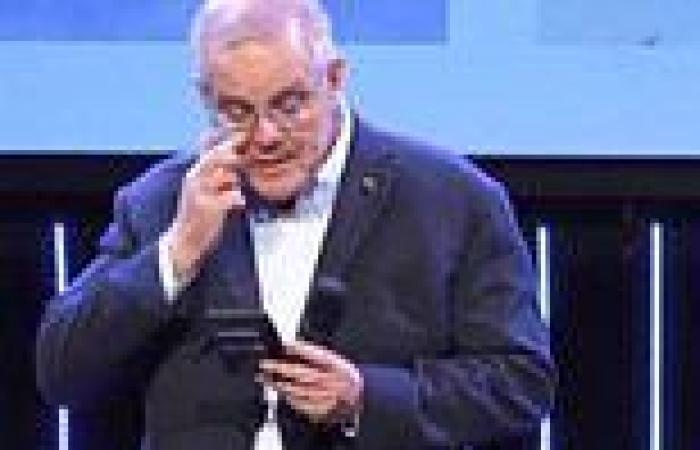 Sunday 22 May 2022 04:01 AM Australian election: Scott Morrison tears up while addressing his church in ... trends now
